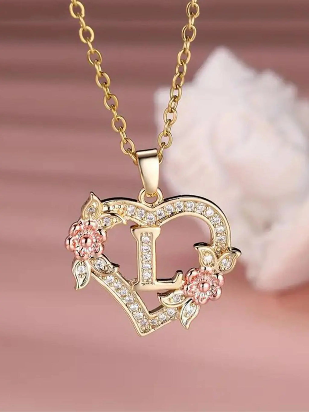 Initials Heart Shaped Pendant Necklace, Alphabet Detail Pendant, Exquisite Jewelry Gift, Rhinestone Decorated Alphabet Necklace, Artificial Zircon Decor Jewelry for Party, Daily Clothing Decor, Heart Design Jewelry, Zirconia Alphabet Pendant