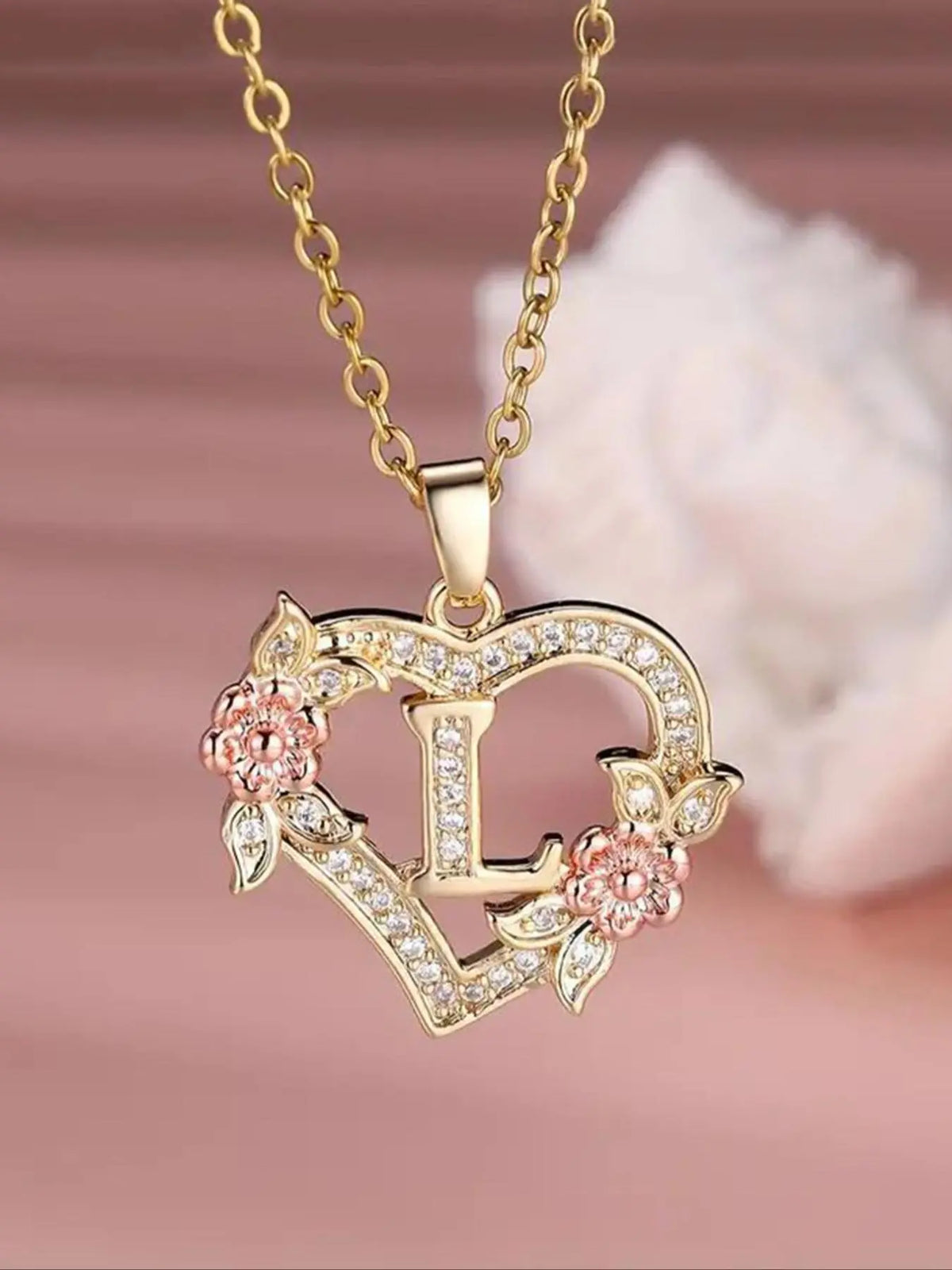 Initials Heart Shaped Pendant Necklace, Alphabet Detail Pendant, Exquisite Jewelry Gift, Rhinestone Decorated Alphabet Necklace, Artificial Zircon Decor Jewelry for Party, Daily Clothing Decor, Heart Design Jewelry, Zirconia Alphabet Pendant