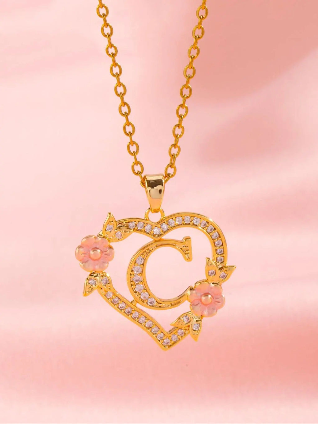 Initials Heart Shaped Pendant Necklace, Alphabet Detail Pendant, Exquisite Jewelry Gift, Rhinestone Decorated Alphabet Necklace, Artificial Zircon Decor Jewelry for Party, Daily Clothing Decor, Heart Design Jewelry, Zirconia Alphabet Pendant