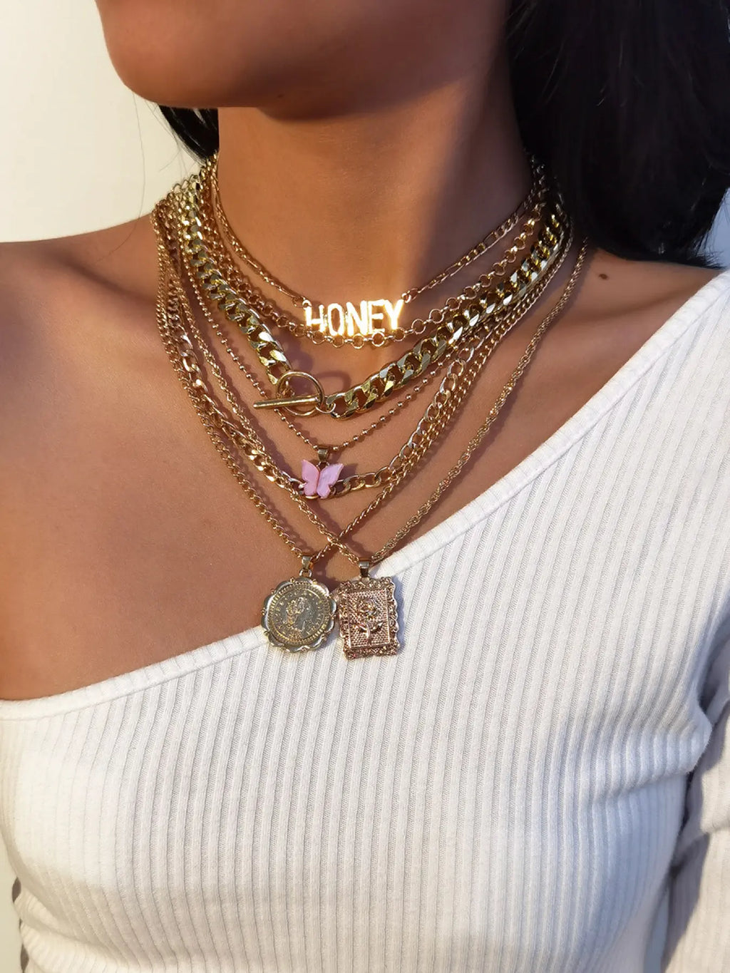 7-Piece Golden Layered Y2K Necklace Set with 'HONEY' Letter, Butterfly & Coin Charms Edgy Chic Accessory, Fashion Matching Boho Style Necklace for Daily, Party & Music Festival
