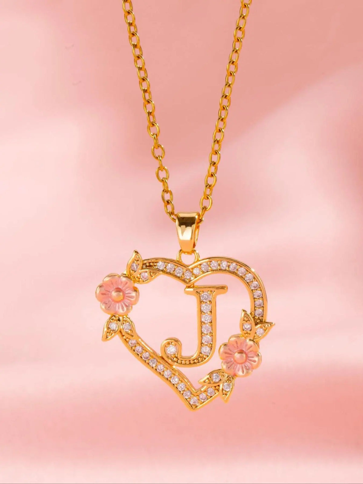 Initials Heart Shaped Pendant Necklace, Alphabet Detail Pendant, Exquisite Jewelry Gift, Rhinestone Decorated Alphabet Necklace, Artificial Zircon Decor Jewelry for Party, Daily Clothing Decor, Heart Design Jewelry, Zirconia Alphabet Pendant