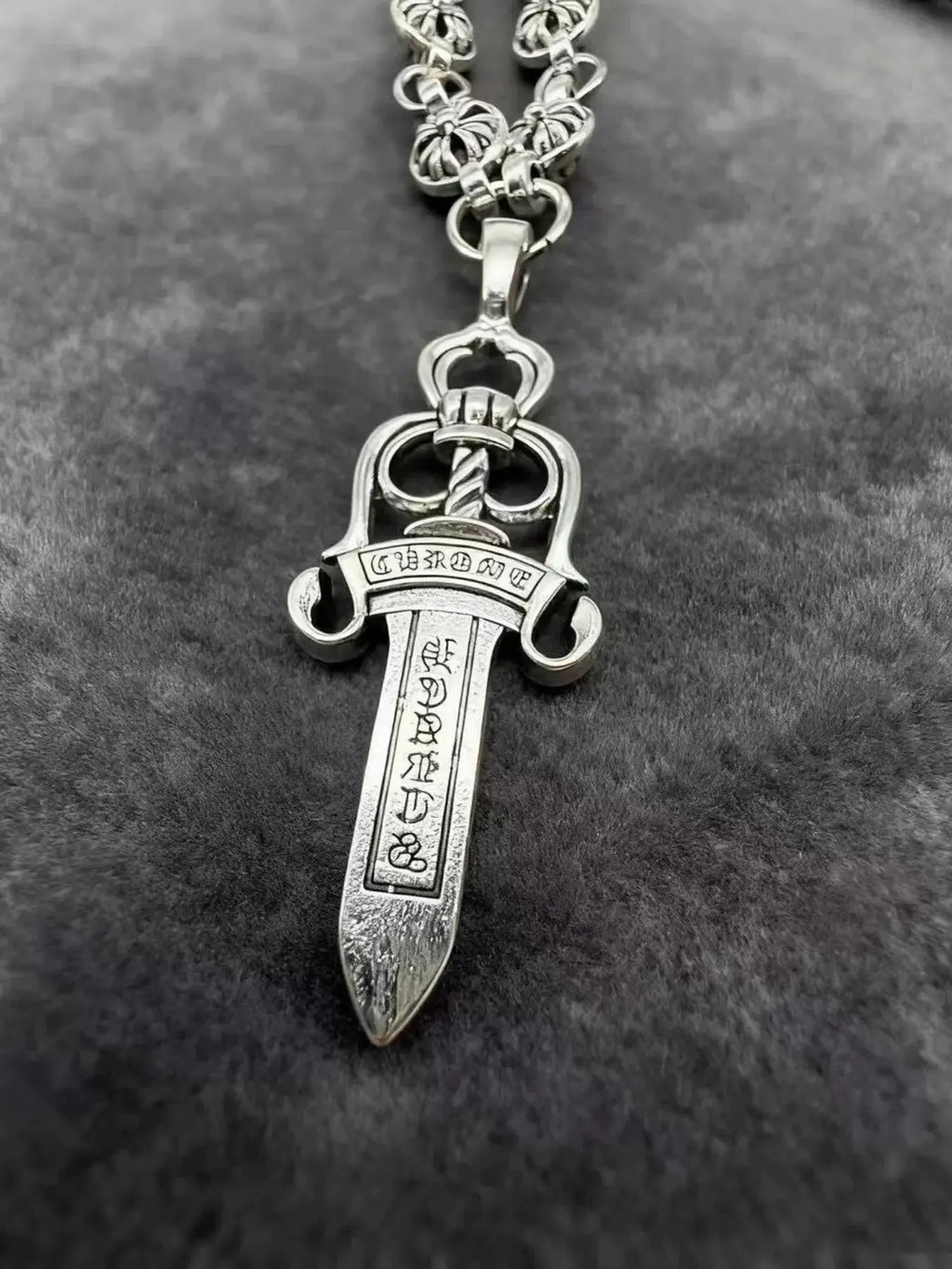 Set of 2 Retro Gothic Cross Necklaces, Unisex Punk Sword Jewelry, Hip Hop Iron Chain, Punk Style Necklace, Perfect Gift for Men & Women, All Seasons, Alloy Necklace