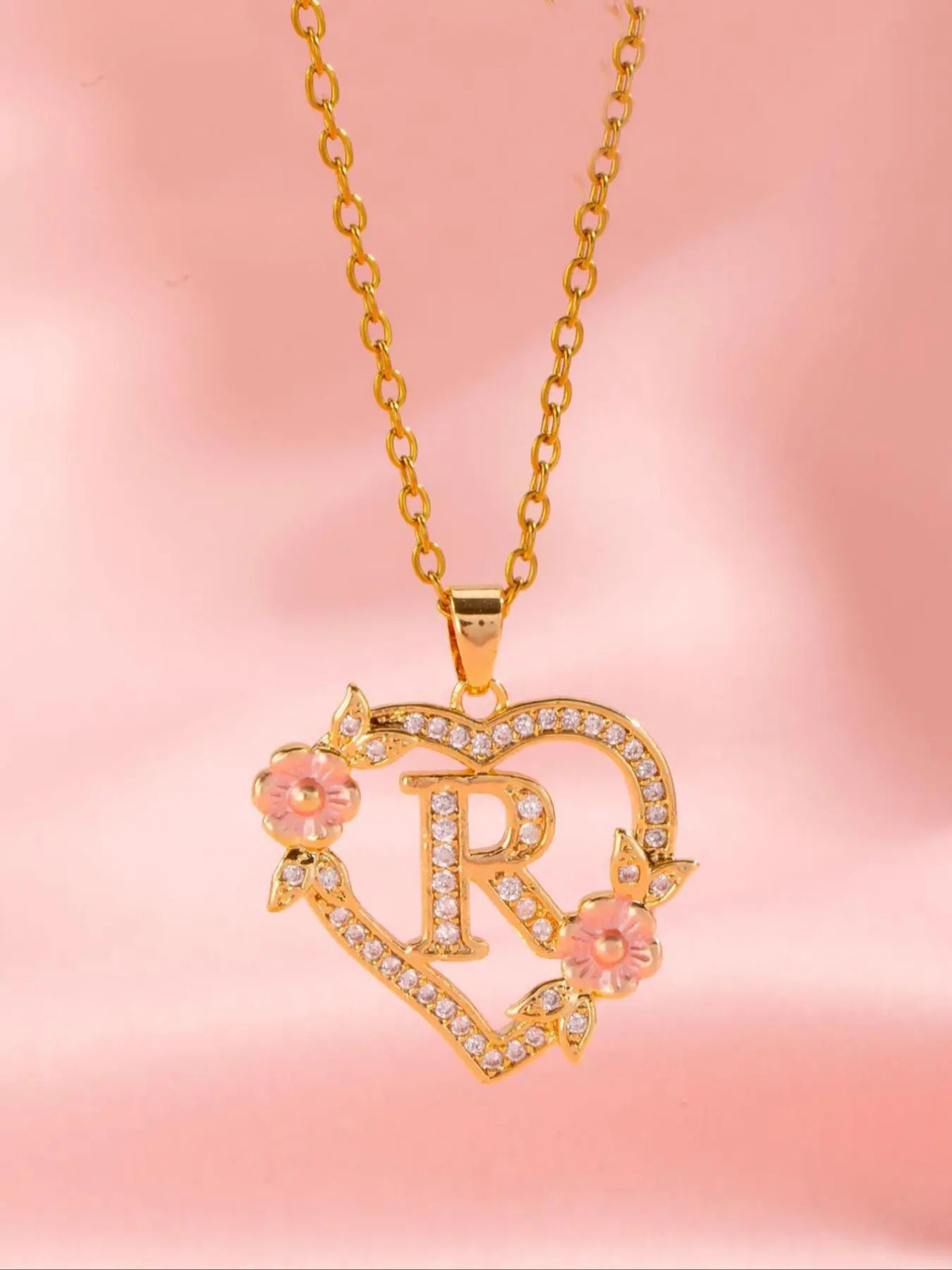 Initials Heart Shaped Pendant Necklace, Alphabet Detail Pendant, Exquisite Jewelry Gift, Rhinestone Decorated Alphabet Necklace, Artificial Zircon Decor Jewelry for Party, Daily Clothing Decor, Heart Design Jewelry, Zirconia Alphabet Pendant