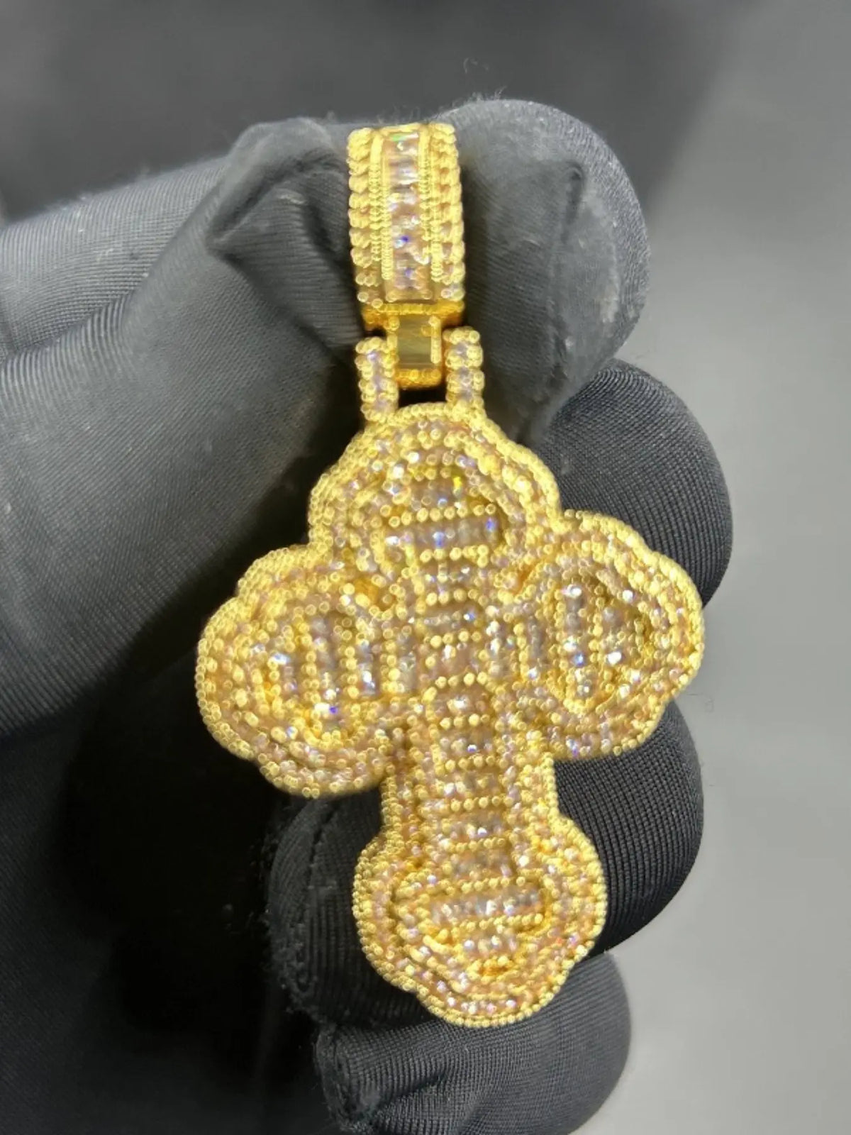 Four-Leaf Clover Cross Pendant Necklace for Men and Women, Trendy Rhinestone Embellishment Brass Zircon Charm, Hip Hop Style Jewelry, Cross Design Necklace, Cross Necklaces