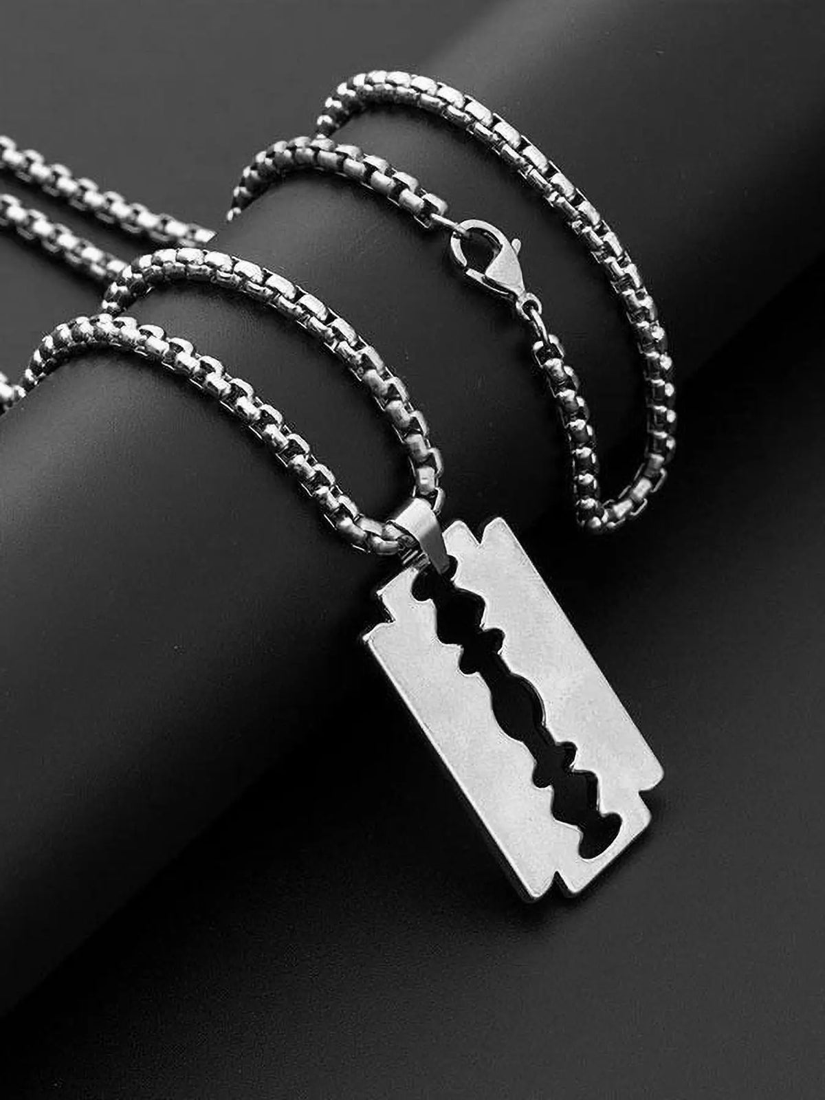Hiphop Razor Pendant Necklace, Fashion Necklace, Cool Hiphop Style Streetwear Statement Jewelry Gift, Unique Trendy Sweater Chain, Cuban Link Design Chain, Stainless Steel Necklaces, Casual All Seasons