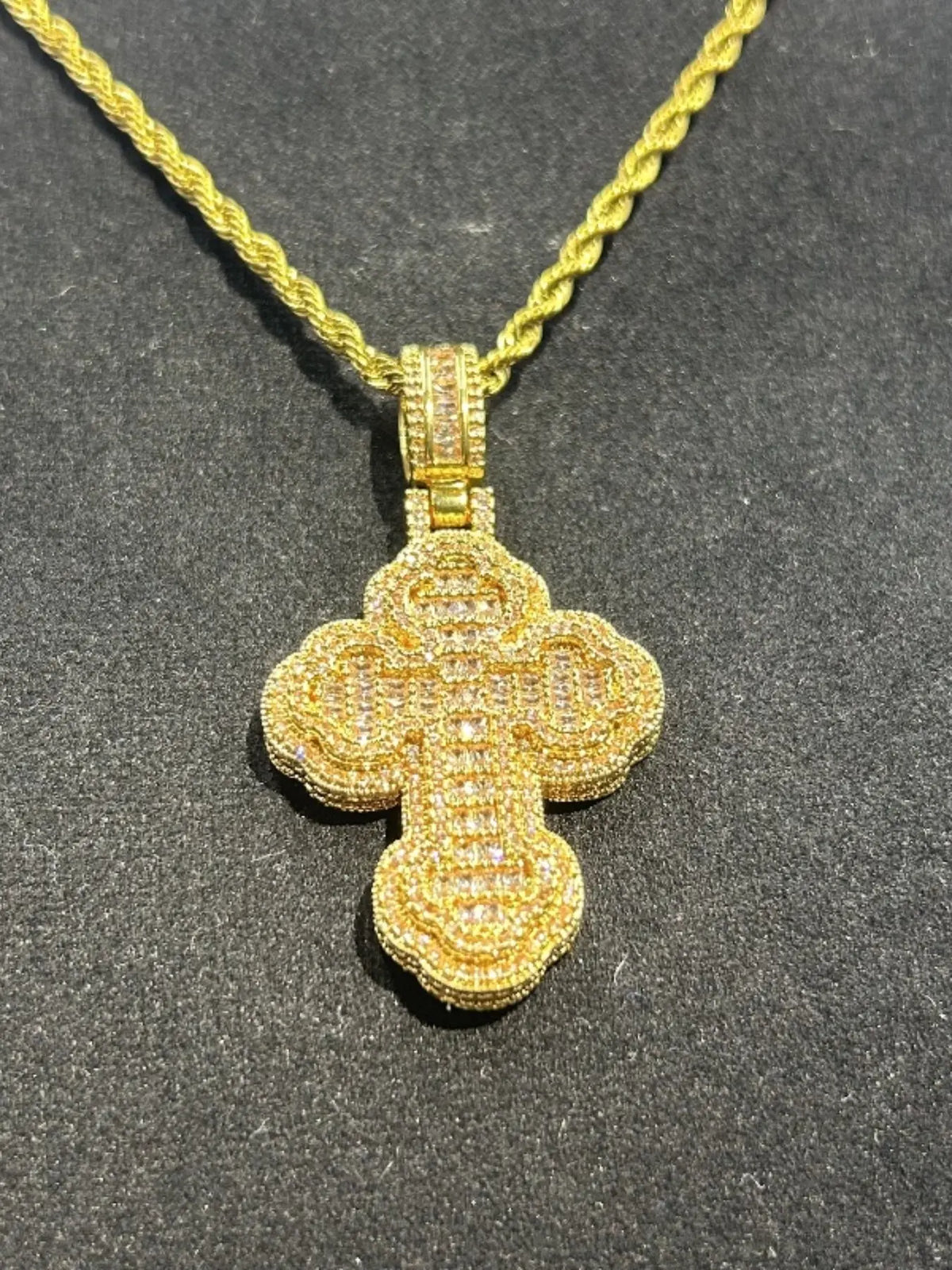 Four-Leaf Clover Cross Pendant Necklace for Men and Women, Trendy Rhinestone Embellishment Brass Zircon Charm, Hip Hop Style Jewelry, Cross Design Necklace, Cross Necklaces