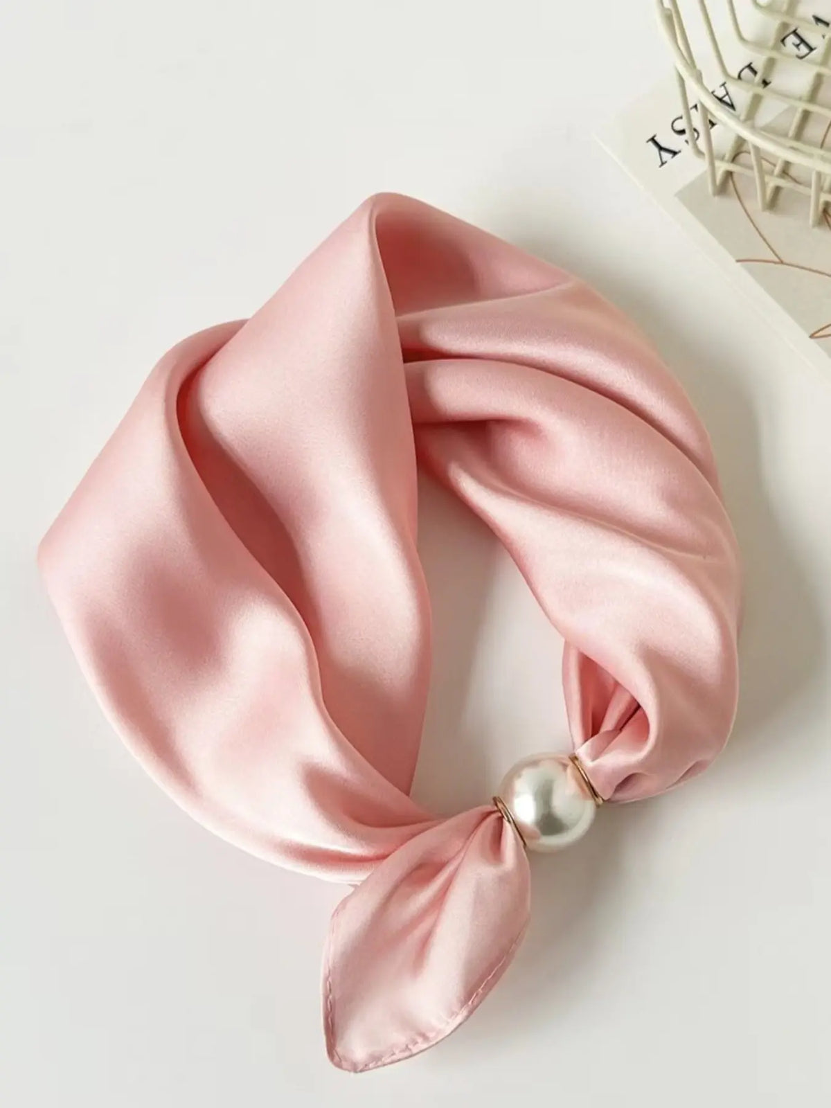 Pearl Necklace with Magnetic Buckle and Scarf Pendant, Elegant Stylish Women's Scarf for All Seasons, Fashionable Accessory for Gifts