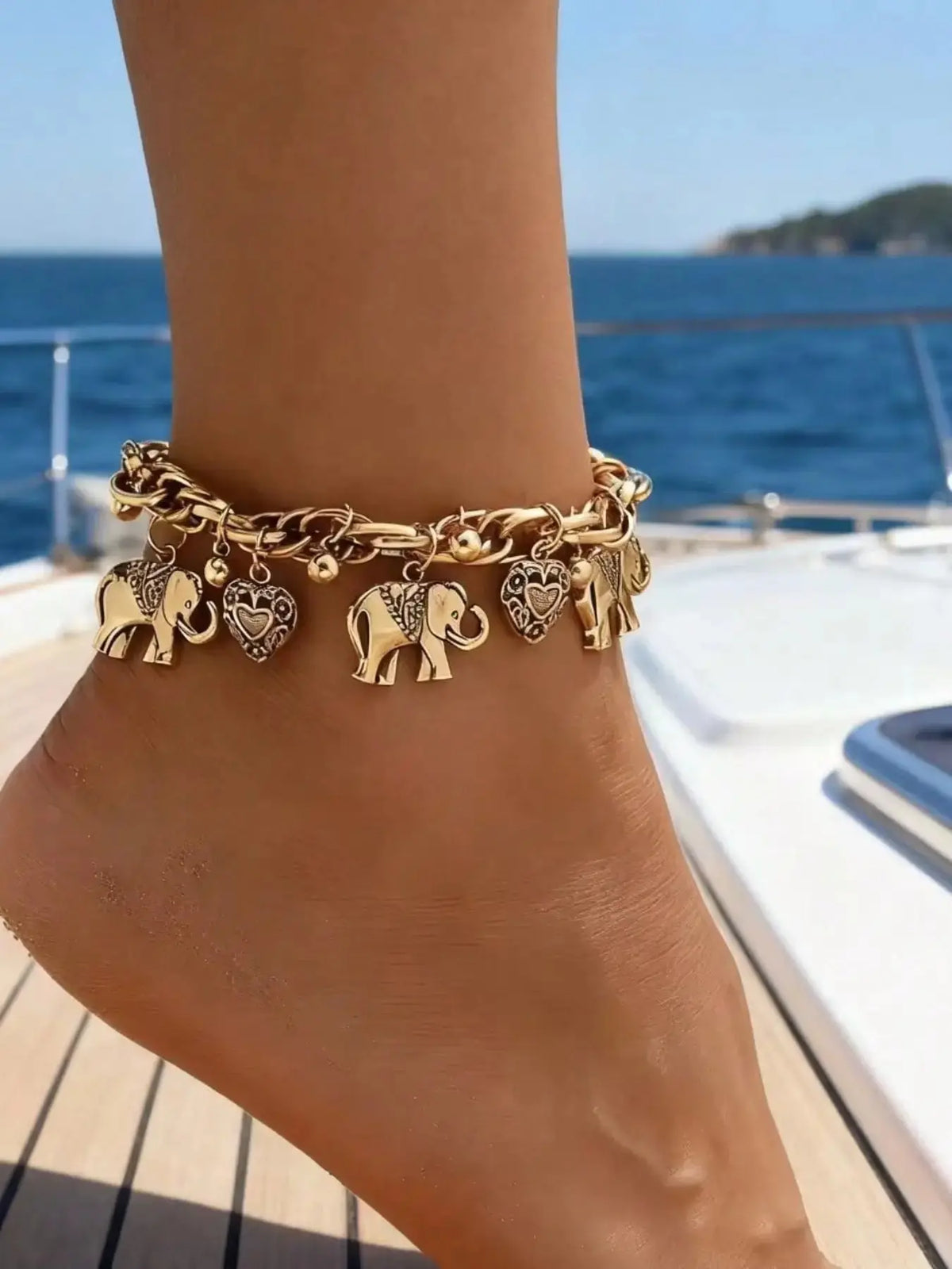 Bohemian Vintage Carved Love Heart-Shaped Elephant Bracelet, Summer Beach Jewelry, Boho Style Jewelry, Perfect for All Occasions, Ideal Gift Choice