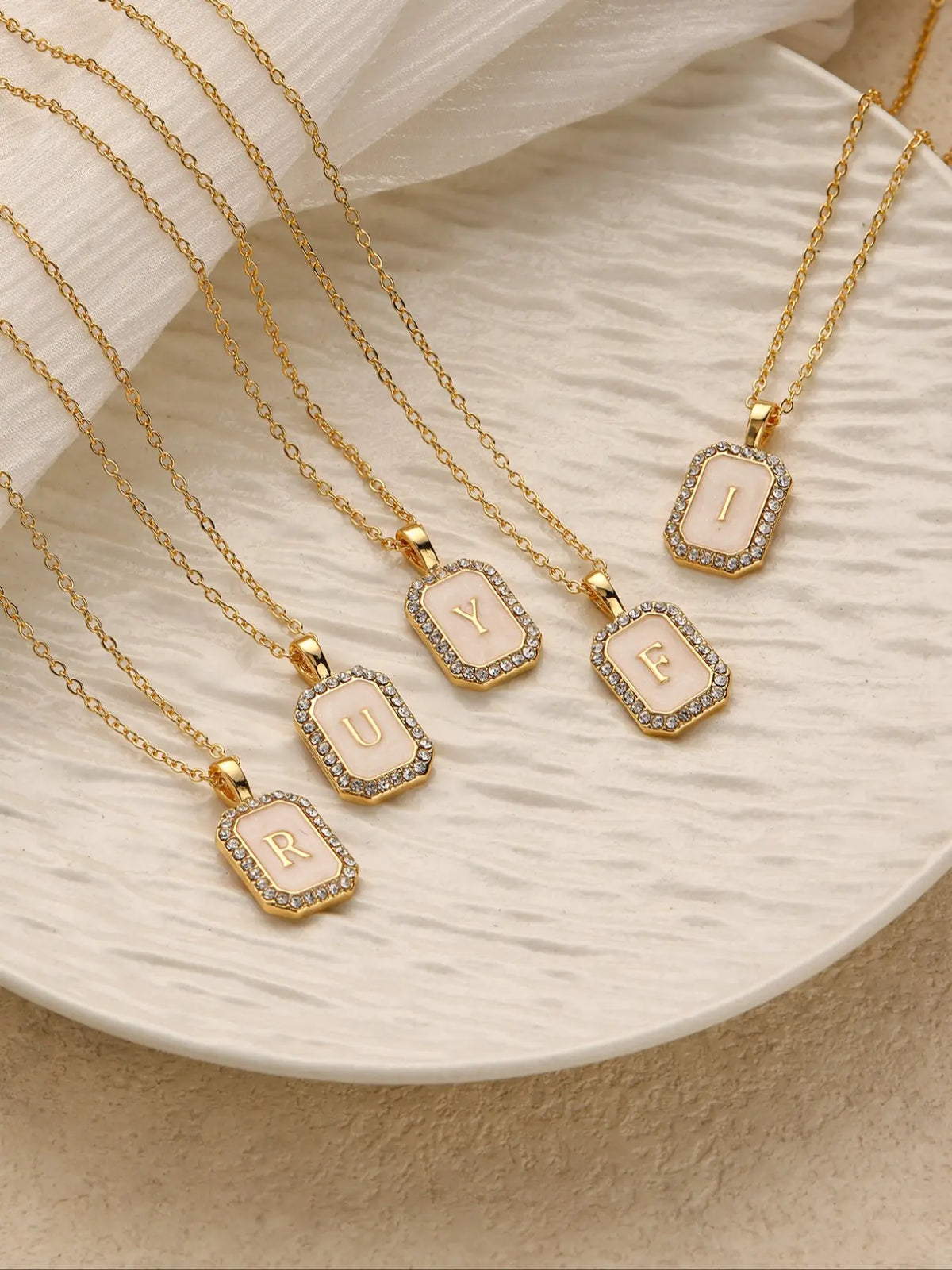 Personalized A-Z Letter Pendant Necklace for Women, Square Rhinestone Inlay, Vintage Glamorous Fashion Jewelry Gift for Her, Elegant Rhinestone Necklace, Initial Letter Necklace, Custom Initial Necklace, Alphabet Necklace
