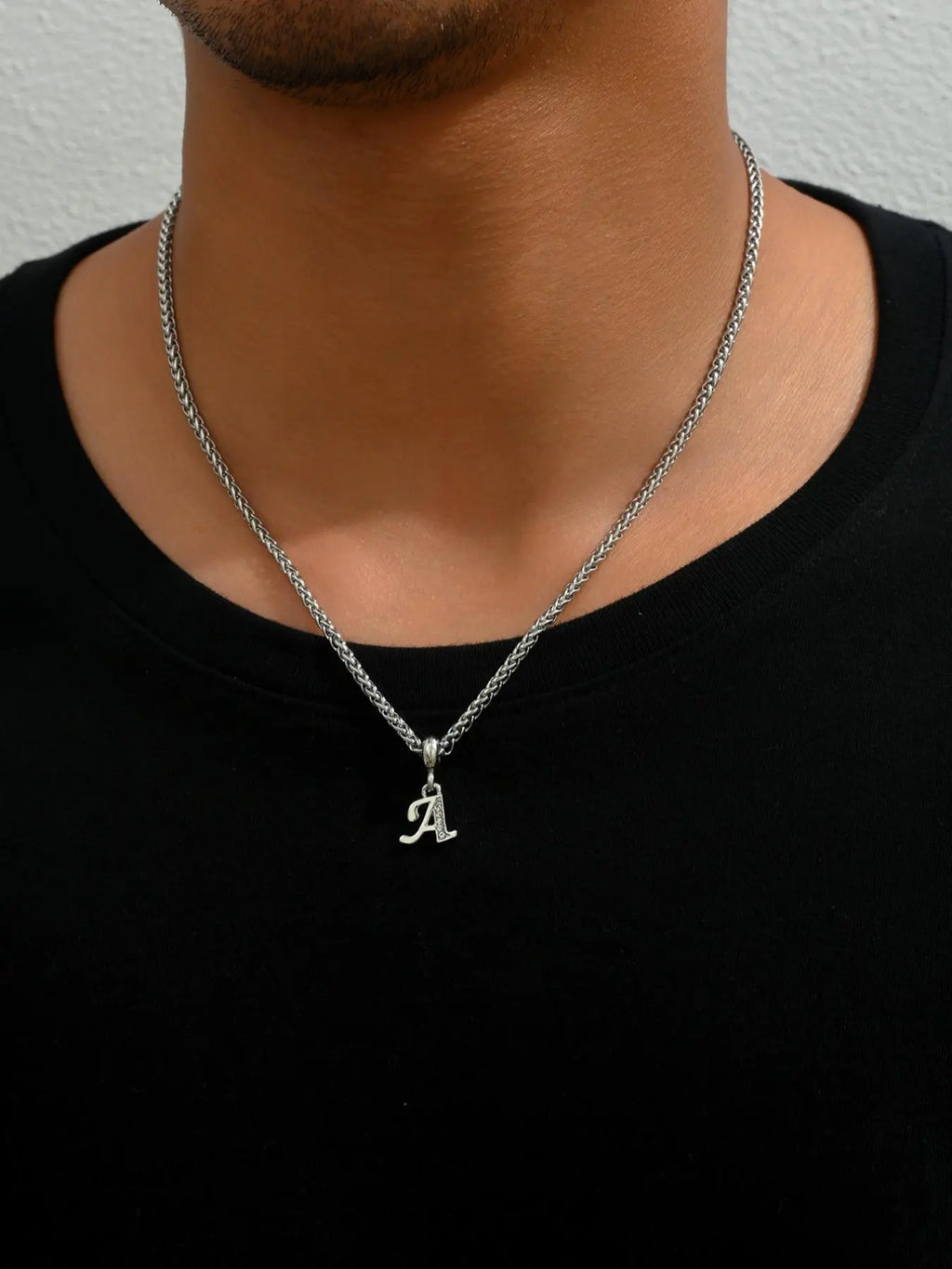 Initial Letter Detail Pendant Necklace, Fashion Stainless Steel Alphabet Jewelry for Men and Women, Trendy All-Match Exquisite Neck Accessory, for Party and Daily Wear, Birthday Gift