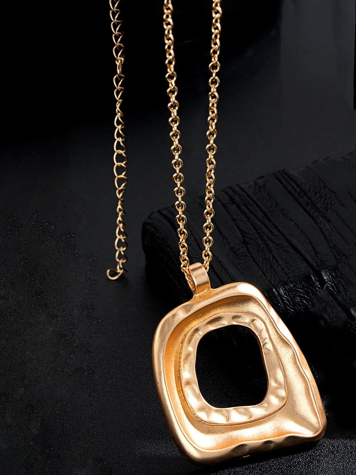 Boho Style Pendant Necklace, Large Open Design Fashionable Jewelry Accessories, Stylish Fashion Accessory, Perfect for Daily Wear & Party, Metal Chain Necklace