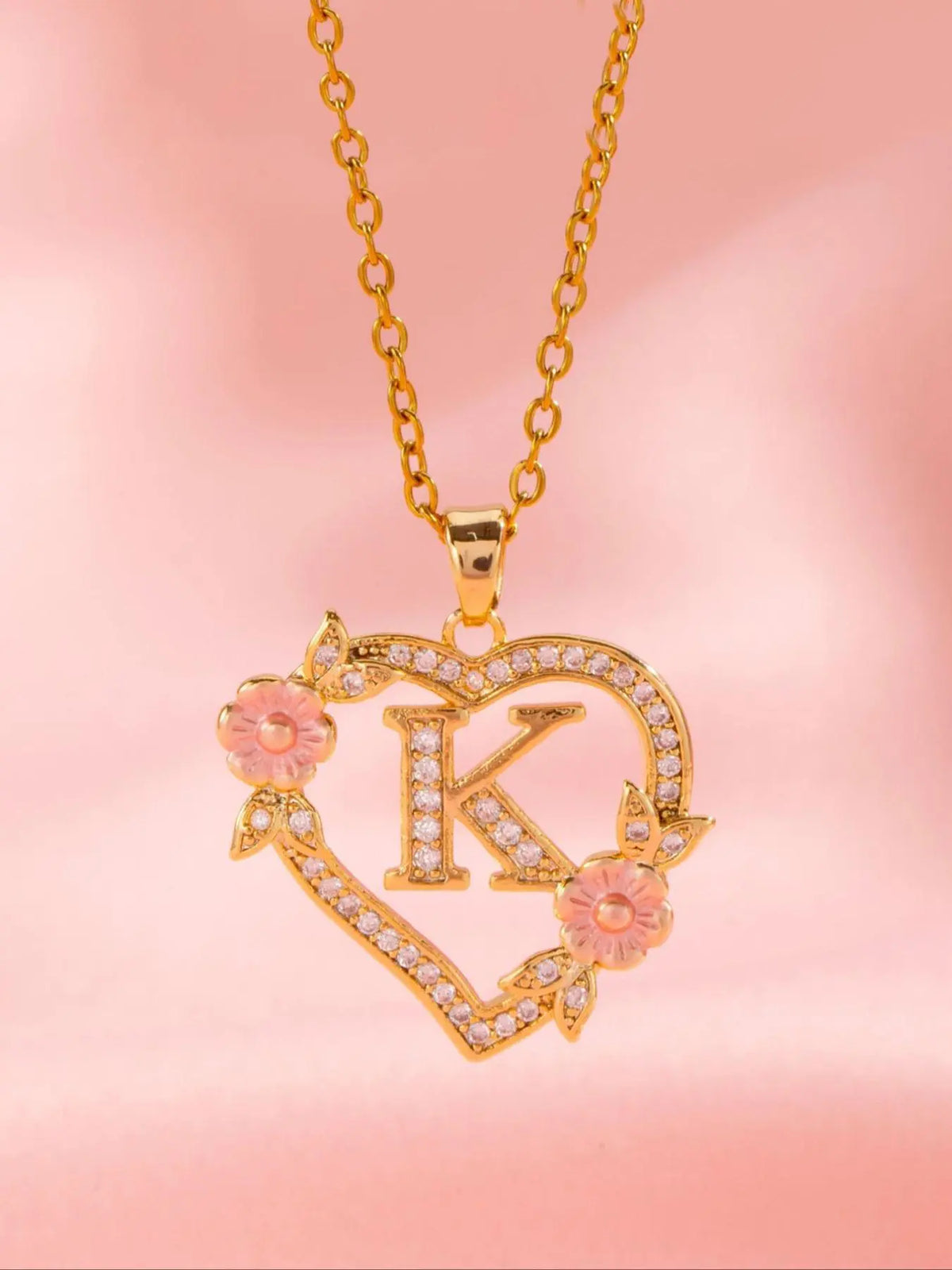 Initials Heart Shaped Pendant Necklace, Alphabet Detail Pendant, Exquisite Jewelry Gift, Rhinestone Decorated Alphabet Necklace, Artificial Zircon Decor Jewelry for Party, Daily Clothing Decor, Heart Design Jewelry, Zirconia Alphabet Pendant
