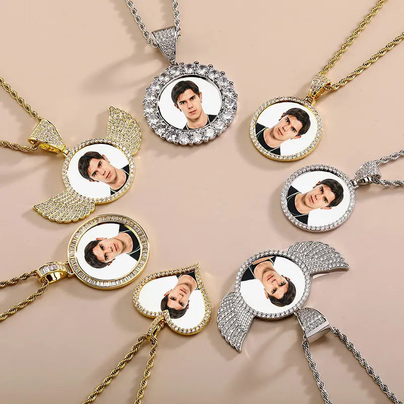 Personalized photo necklace for men and women, fashionable hip-hop angel wing pendant necklace, gift necklace for couples and mothers