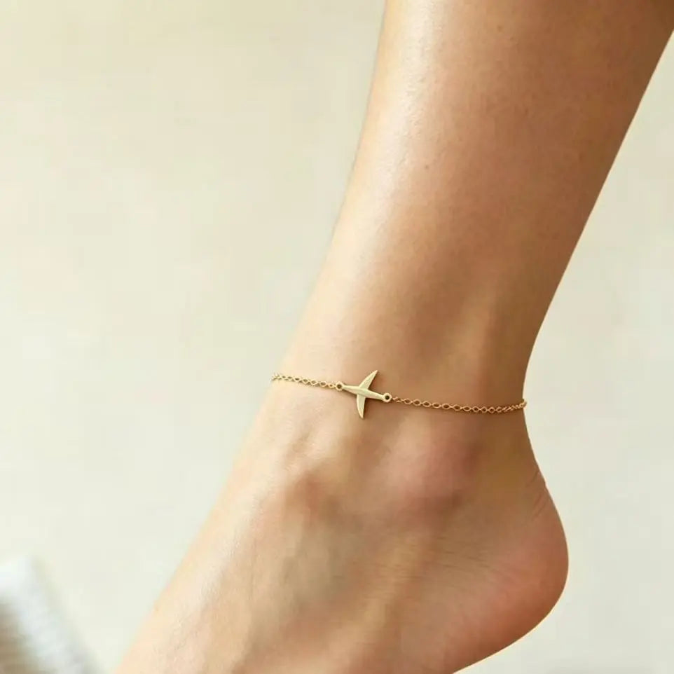 AMICON Women's Gold Ankle Bracelet - Dainty Minimalist Plastic Airplane Charm Foot Jewelry, Adjustable Chain Adapts to Your Ankle, Secure Clasp Casual Everyday Wear Adventure Gift for Friends