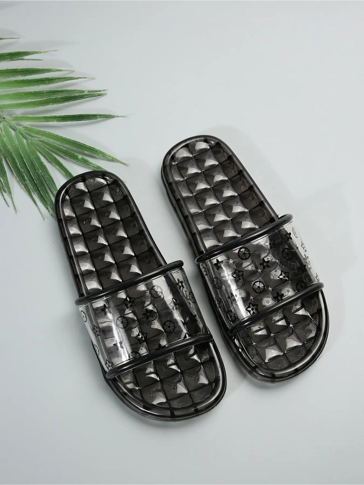 Shell Anklet + Transparent Printed Slides | The ULTIMATE Summer Vibe Outfit Combo!
