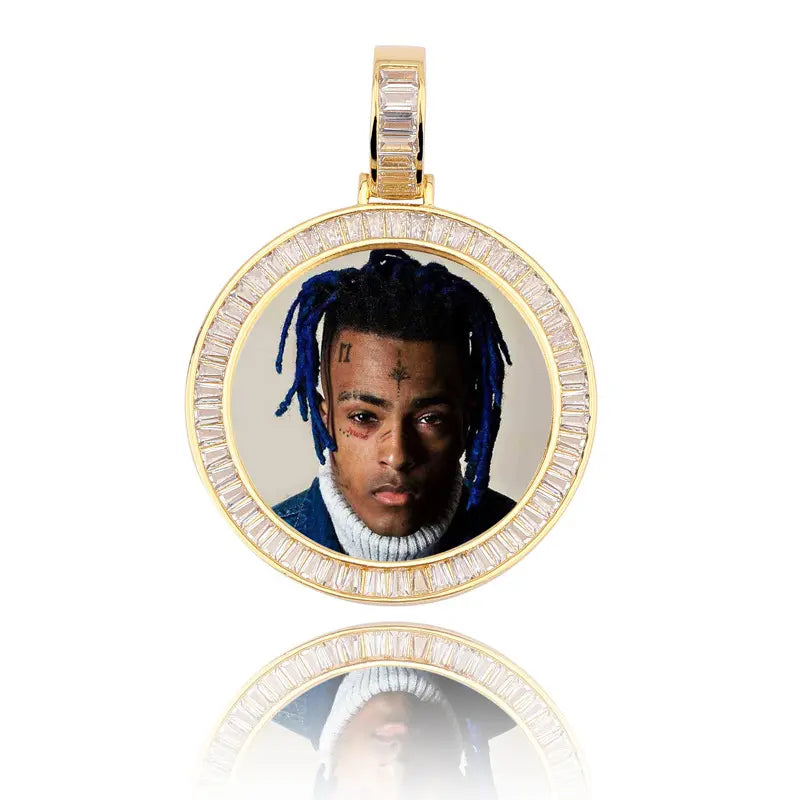 Personalized photo necklace for men and women, fashionable hip-hop angel wing pendant necklace, gift necklace for couples and mothers