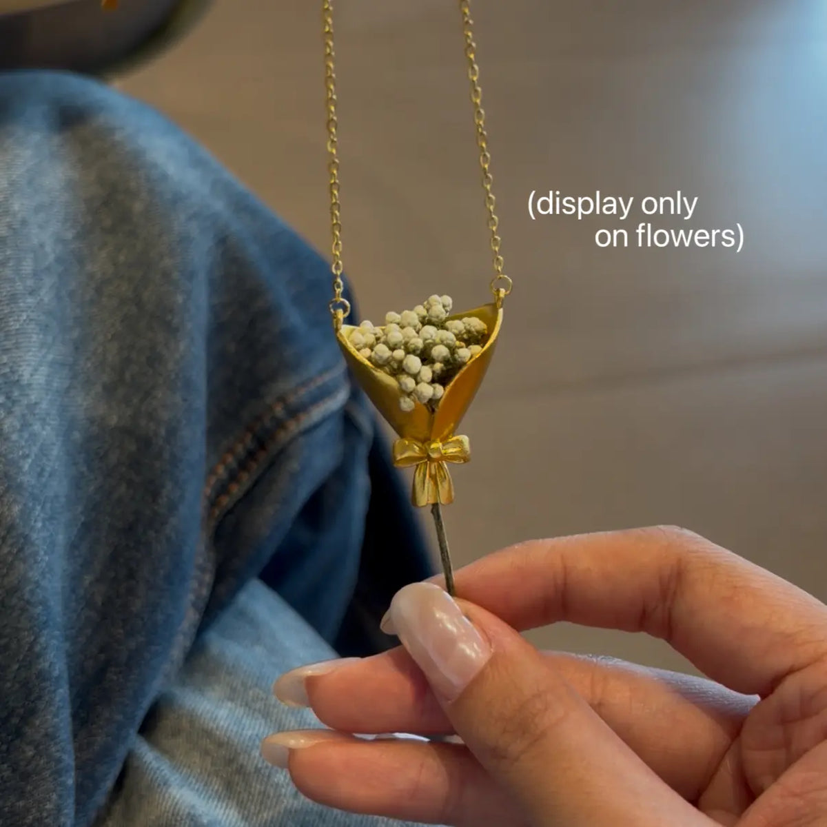 DIY Bouquet Necklace Create your own custom floral accessory by inserting dried or fresh stems. Holiday gifts for friends and family