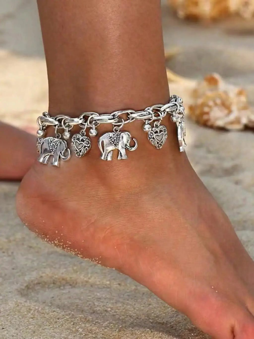 Bohemian Vintage Carved Love Heart-Shaped Elephant Bracelet, Summer Beach Jewelry, Boho Style Jewelry, Perfect for All Occasions, Ideal Gift Choice