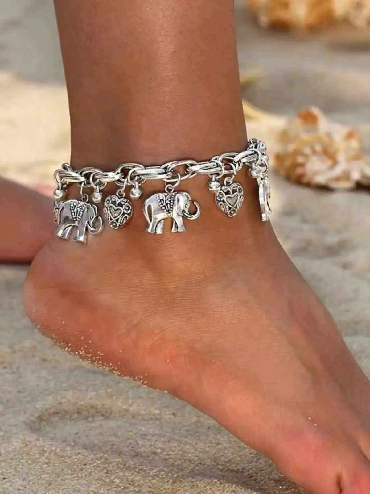 Bohemian Vintage Carved Love Heart-Shaped Elephant Bracelet, Summer Beach Jewelry, Boho Style Jewelry, Perfect for All Occasions, Ideal Gift Choice