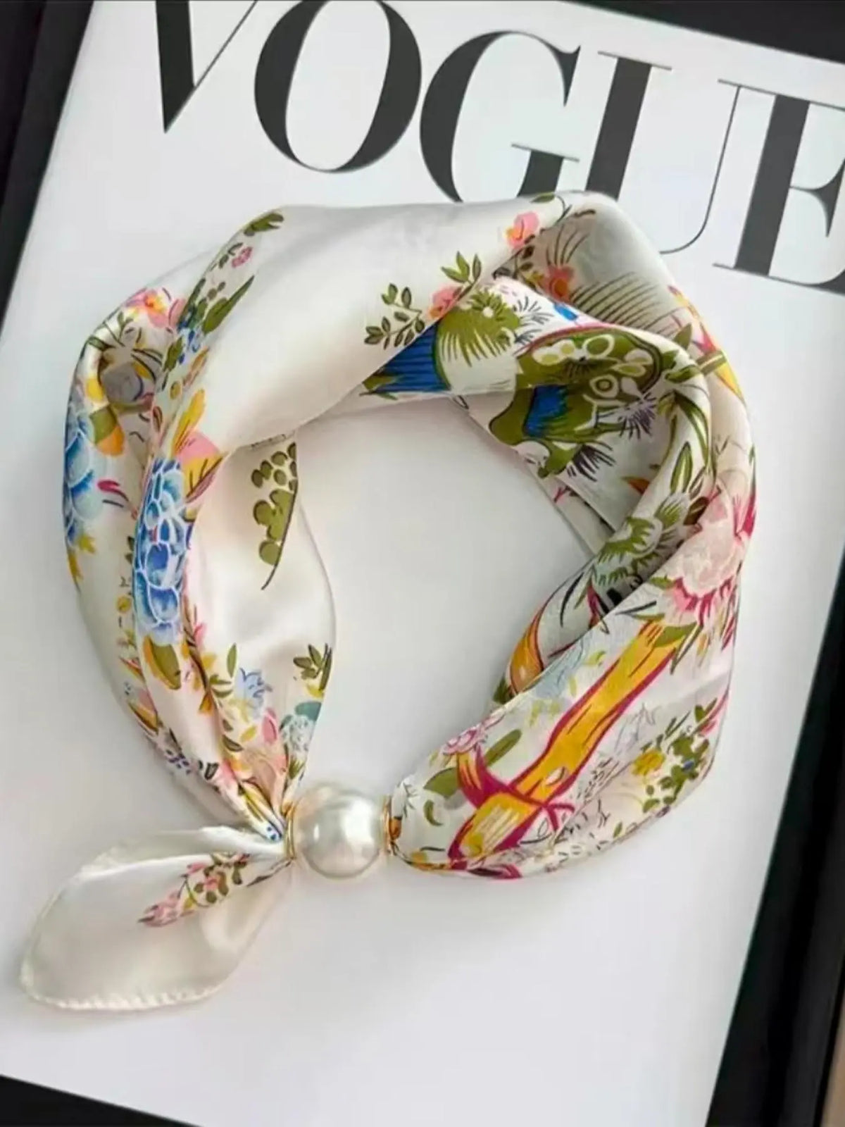 Pearl Necklace with Magnetic Buckle and Scarf Pendant, Elegant Stylish Women's Scarf for All Seasons, Fashionable Accessory for Gifts