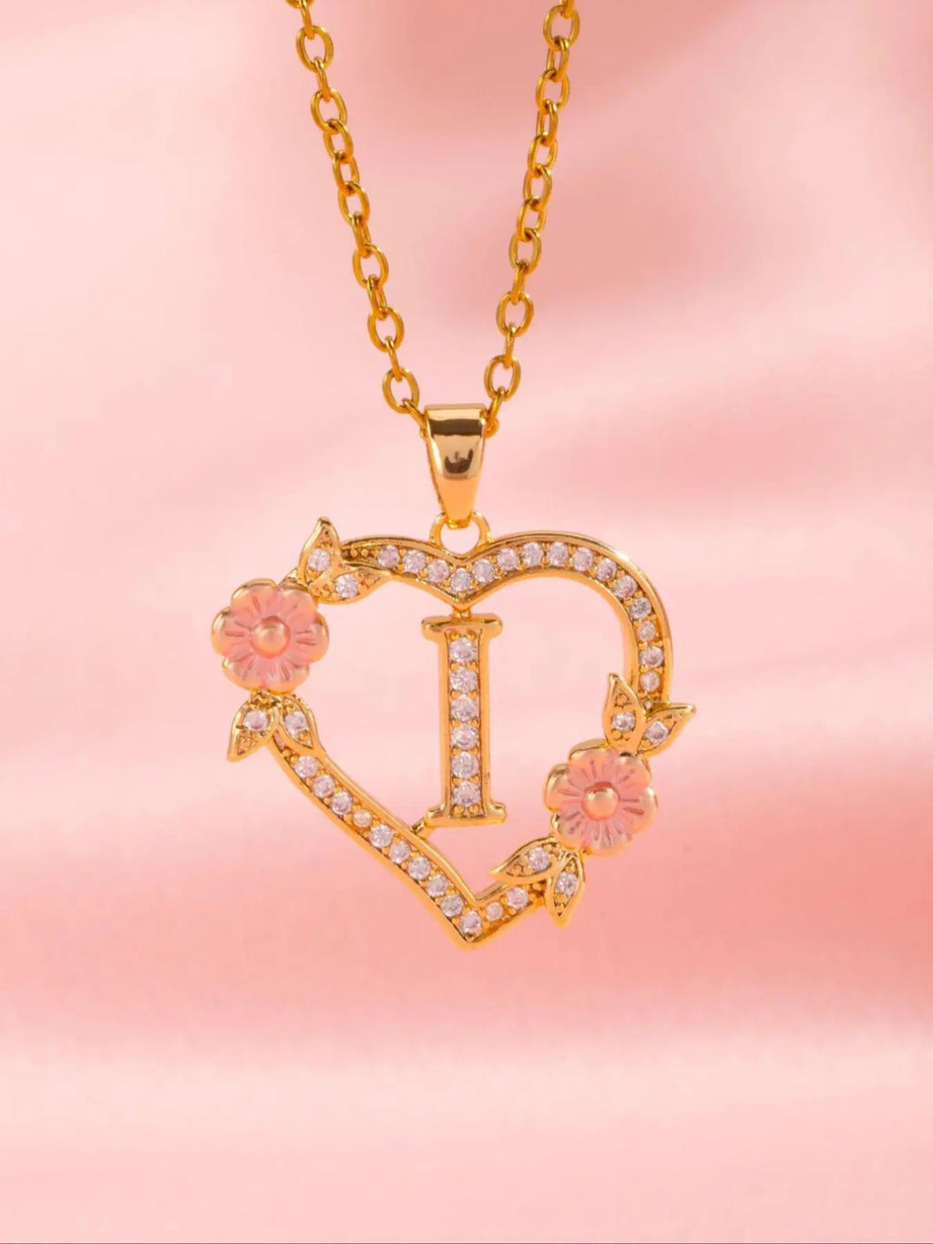 Initials Heart Shaped Pendant Necklace, Alphabet Detail Pendant, Exquisite Jewelry Gift, Rhinestone Decorated Alphabet Necklace, Artificial Zircon Decor Jewelry for Party, Daily Clothing Decor, Heart Design Jewelry, Zirconia Alphabet Pendant