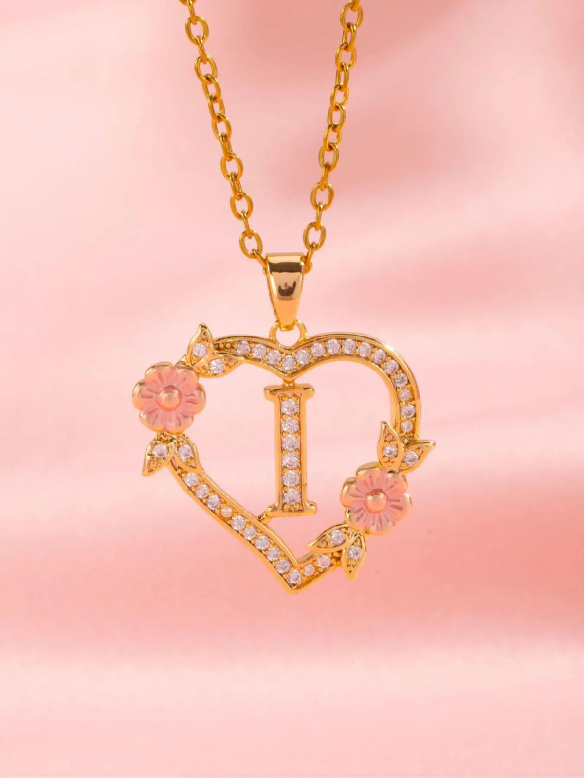 Initials Heart Shaped Pendant Necklace, Alphabet Detail Pendant, Exquisite Jewelry Gift, Rhinestone Decorated Alphabet Necklace, Artificial Zircon Decor Jewelry for Party, Daily Clothing Decor, Heart Design Jewelry, Zirconia Alphabet Pendant