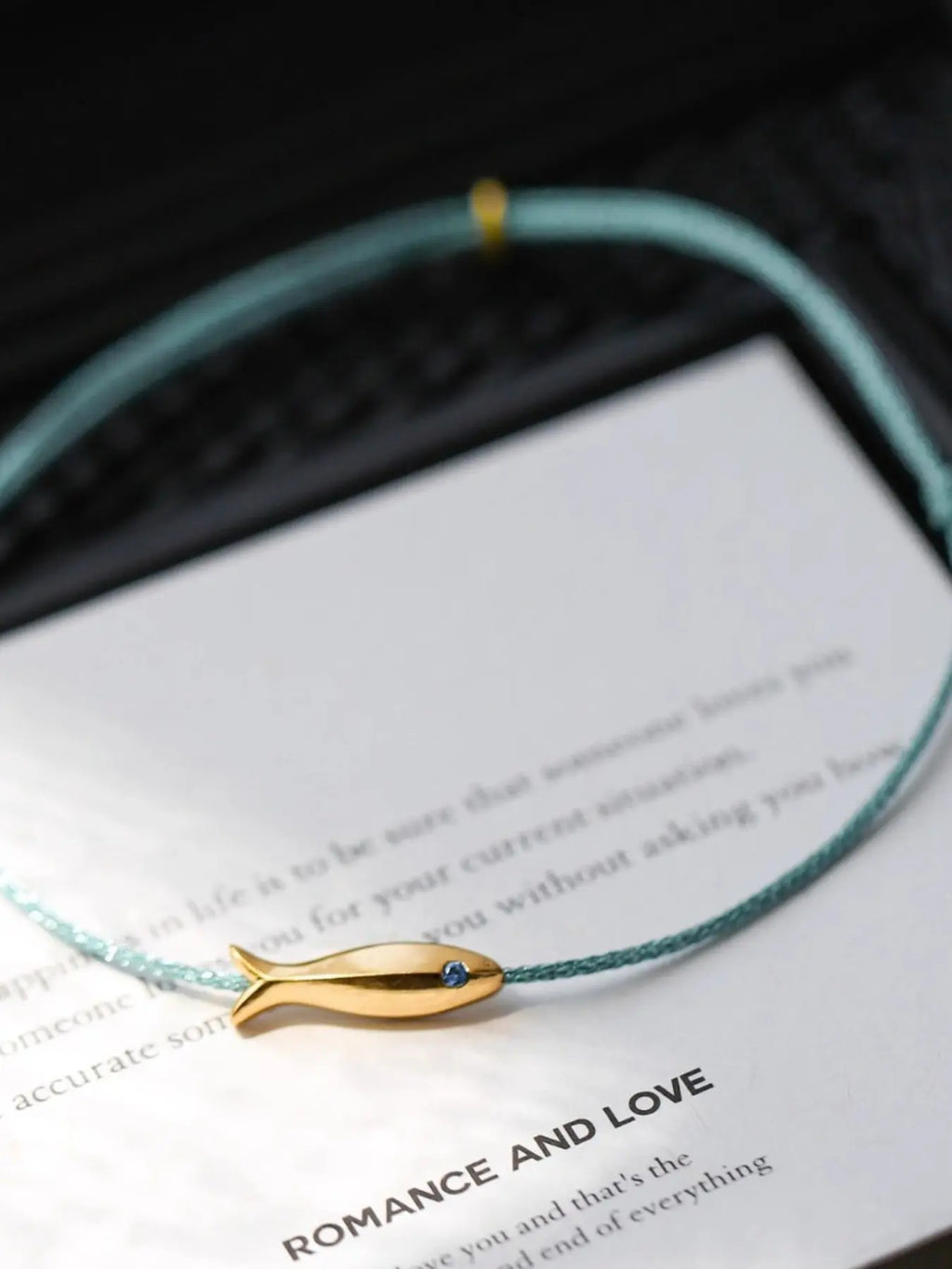 New French Style Blue Thread Woven Vintage Gold Koi Fish Anklet, Boho Plain Design, Alloy Chain, All Seasons Foot Jewelry, Fashionable Jewelry Accessories, Trendy Fashionable Accessories