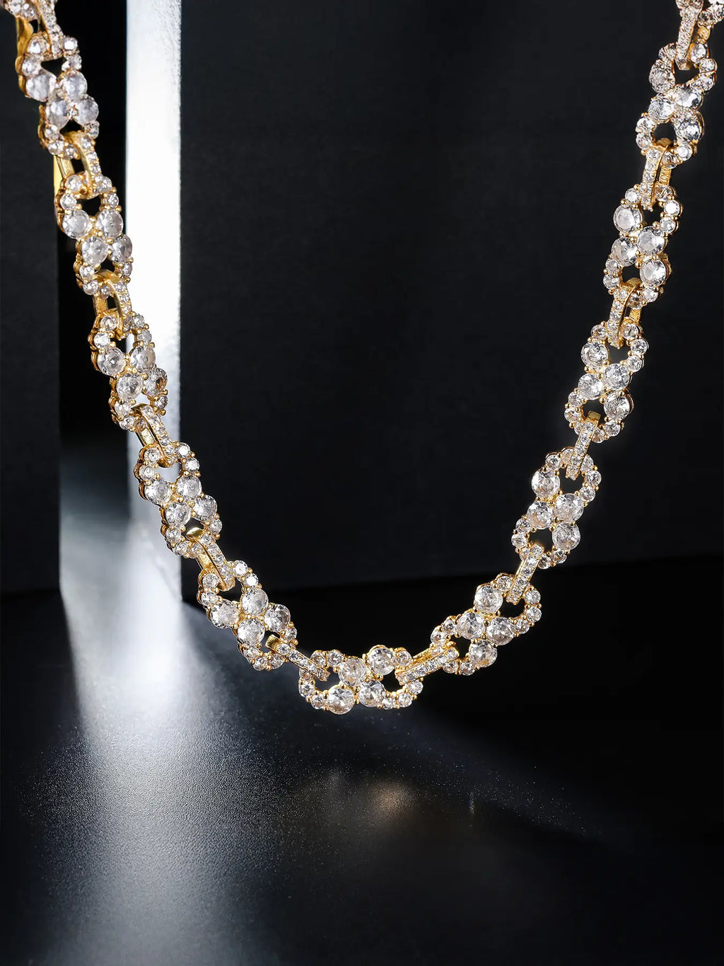 ICED CHICS Unisex Infinity 8 Symbol Fashion Necklace, Hip Hop Style, Street Style Statement Jewelry, Perfect Birthday & Festival Gift, Full Zirconia Chain, Modern Versatile Accessories, Trendy Jewelry