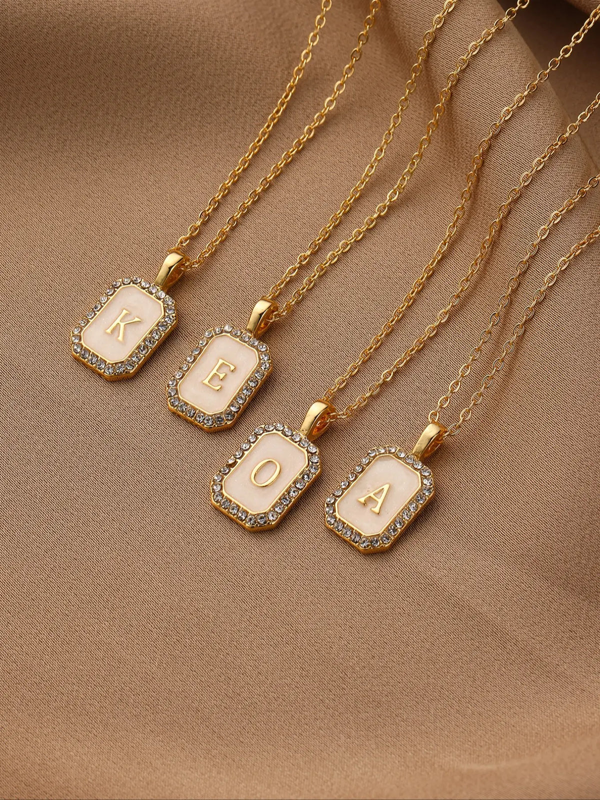 Personalized A-Z Letter Pendant Necklace for Women, Square Rhinestone Inlay, Vintage Glamorous Fashion Jewelry Gift for Her, Elegant Rhinestone Necklace, Initial Letter Necklace, Custom Initial Necklace, Alphabet Necklace