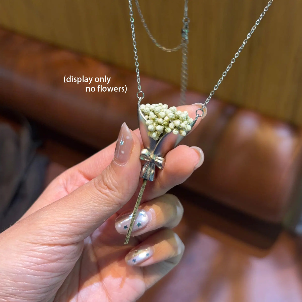 DIY Bouquet Necklace Create your own custom floral accessory by inserting dried or fresh stems. Holiday gifts for friends and family