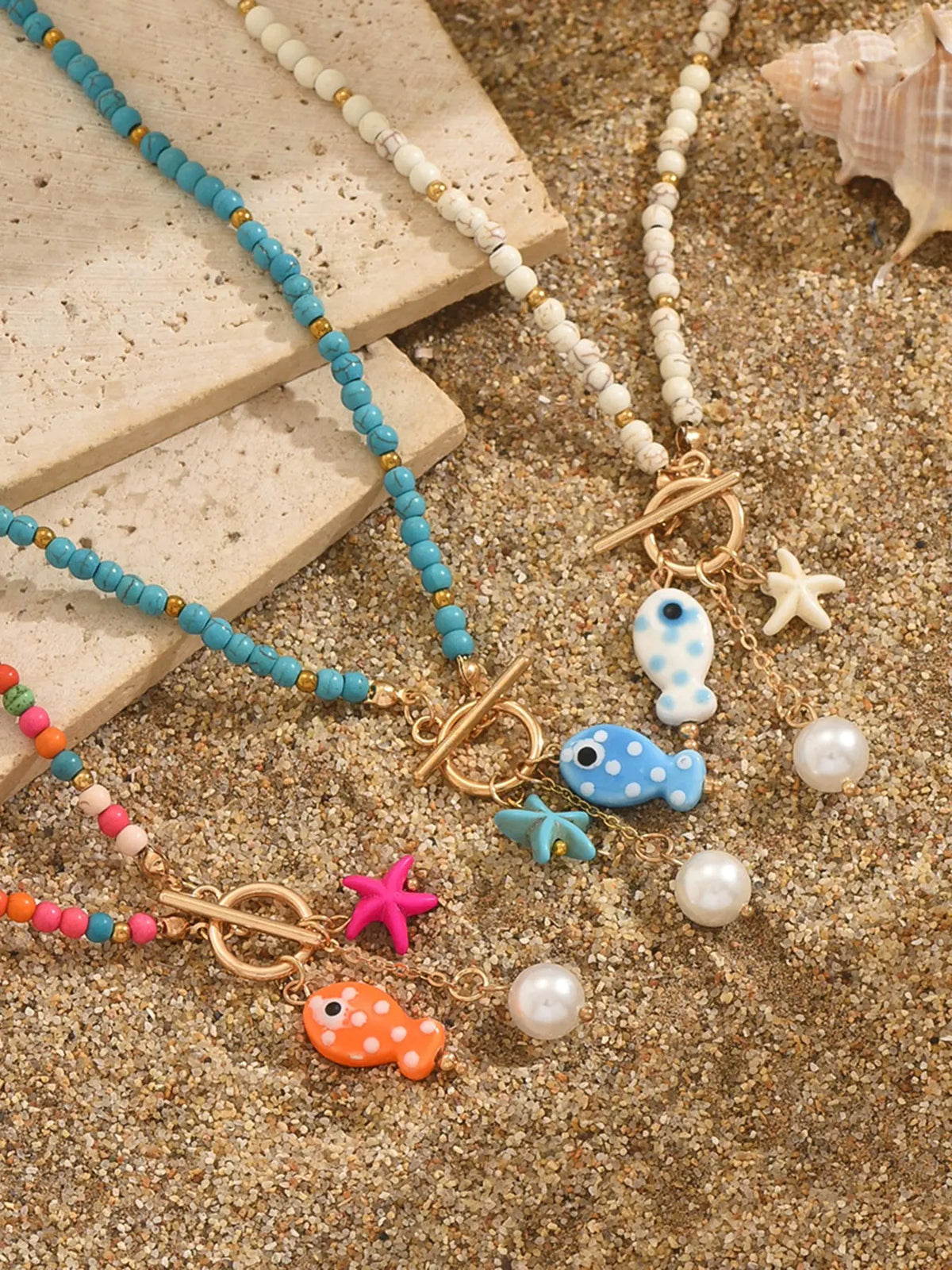 Summer Ceramic Fish & Starfish Pendants Beaded Necklace, with Toggle Clasp Design, Fashion Faux Pearl Decor Necklace, Cute Summer Jewelry, Jewelry Gifts, Perfect Gift for Women