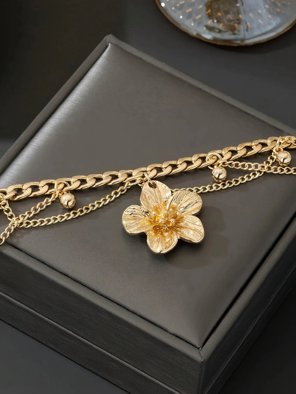 Fringe Gold Flower Pendant Multi-Layer Boho Anklet for Women, Elegant Foot Jewelry, Beach & Daily Wear Accessory, Fashion Accessories
