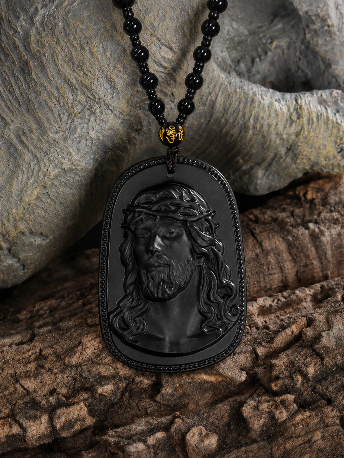 Saint Jude Pendant Necklace, Vintage Guardian Figure Carving Pendant, Gothic Atmosphere Beaded Necklace, Catholic Christian Religious Jewelry，San Judas Tadeo, Collar San Judas, Men's Necklace，Pendants of Jesus and Our Lady of Guadalupe, Catholic