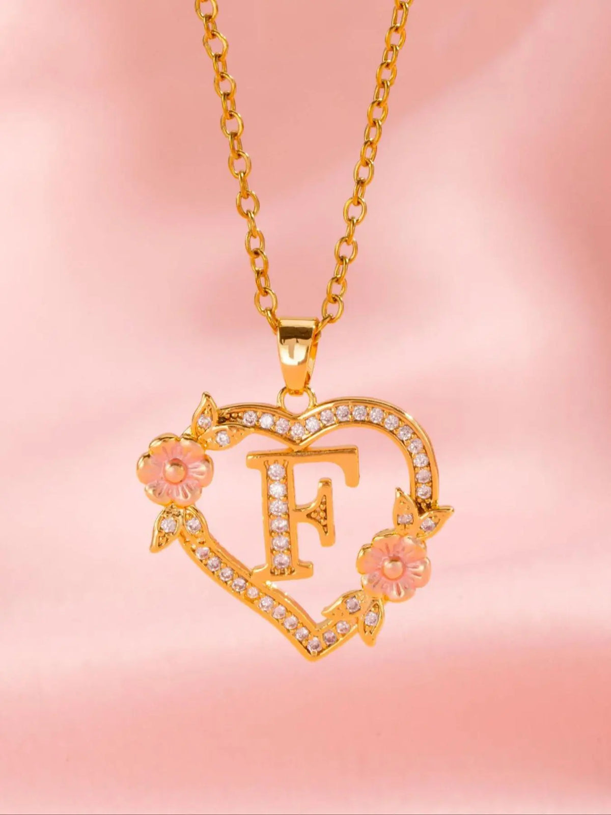 Initials Heart Shaped Pendant Necklace, Alphabet Detail Pendant, Exquisite Jewelry Gift, Rhinestone Decorated Alphabet Necklace, Artificial Zircon Decor Jewelry for Party, Daily Clothing Decor, Heart Design Jewelry, Zirconia Alphabet Pendant
