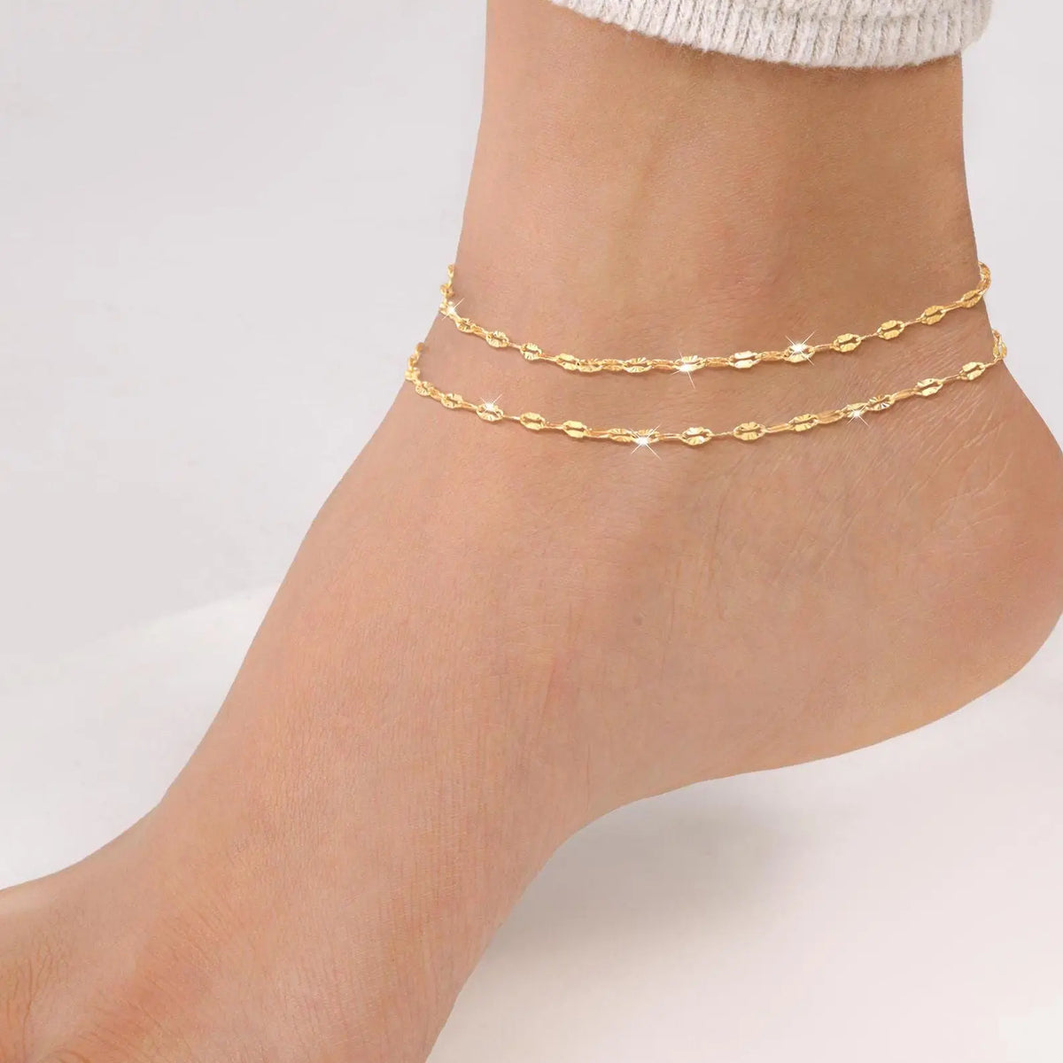 Loyalove 14K Gold Plated Dainty Layered Ankle Bracelets for Women, Waterproof Gold Link Chain Anklets Non Tarnish Set Pack Summer Beach Jewelry Gift Trendy Jewellery Accessories Elegant Fashion Accessories