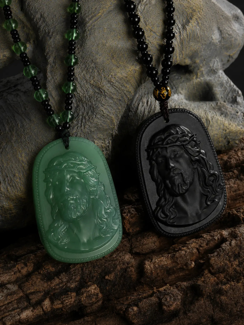 Saint Jude Pendant Necklace, Vintage Guardian Figure Carving Pendant, Gothic Atmosphere Beaded Necklace, Catholic Christian Religious Jewelry，San Judas Tadeo, Collar San Judas, Men's Necklace，Pendants of Jesus and Our Lady of Guadalupe, Catholic