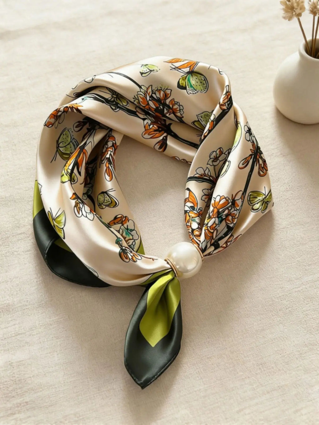 Pearl Necklace with Magnetic Buckle and Scarf Pendant, Elegant Stylish Women's Scarf for All Seasons, Fashionable Accessory for Gifts