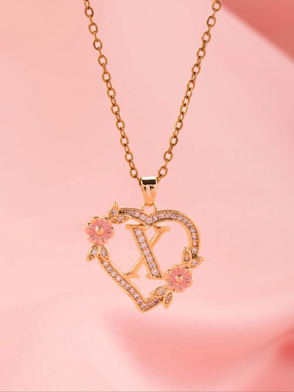 Initials Heart Shaped Pendant Necklace, Alphabet Detail Pendant, Exquisite Jewelry Gift, Rhinestone Decorated Alphabet Necklace, Artificial Zircon Decor Jewelry for Party, Daily Clothing Decor, Heart Design Jewelry, Zirconia Alphabet Pendant