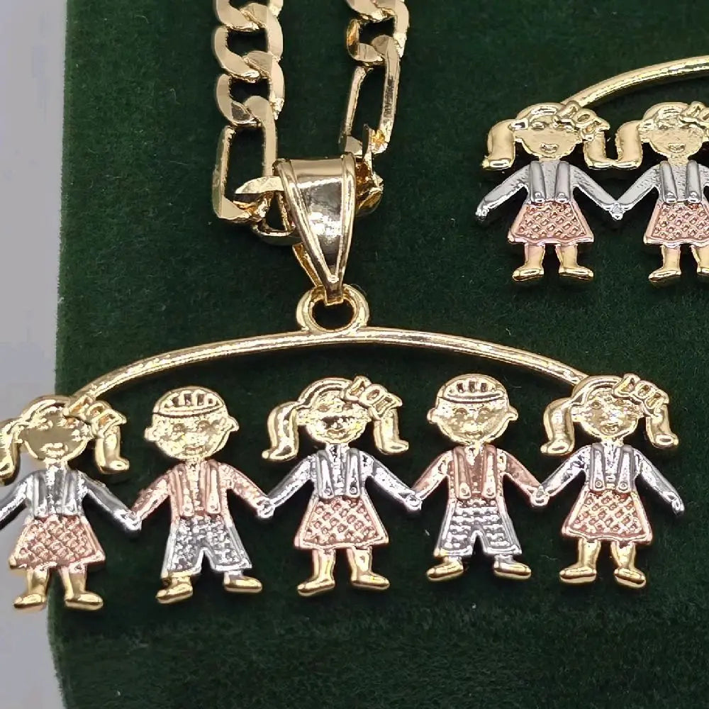 Female Mom's Pendant Necklace with 22" GP Chain, Children & Grandchildren Boy & Girl Charms, Valentine Gifts for Mom, Chain Jewelry